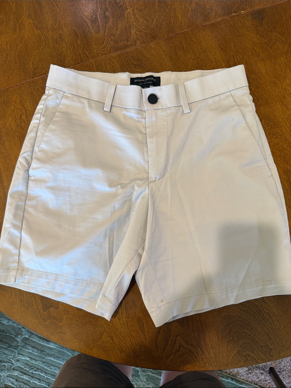 Banana Republic Men’s Core Temp Light Grey chino Shorts
